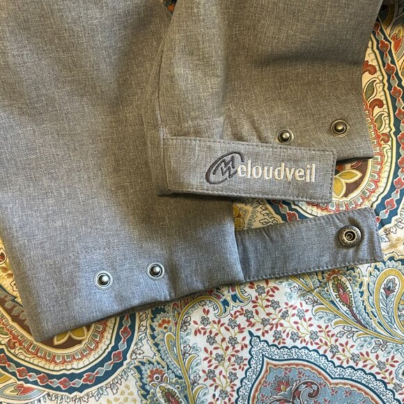 Cloudveil Light Grey Mid-Thigh Jacket - Size Small to Medium - Picture 10 of 14